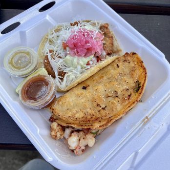 El Viejon - Fried oyster taco (top) Shrimp taco (bottom) - Mexican Near Me - Vancouver, Washington