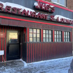 Jue's Chinese Restaurant & Lounge - Front entrance