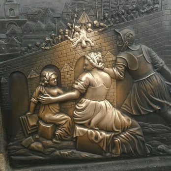 Karlův Most - People rubbed the lady (tour guide will tell why) - Landmarks & Historical Buildings Near Me - Prague, Puerto Rico Karlův Most - People rubbed the lady (tour guide will tell why) - Landmarks & Historical Buildings Near Me - Prague, Puerto Rico