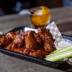 Rocky's Pizza & R Bar - Wings and whiskey!