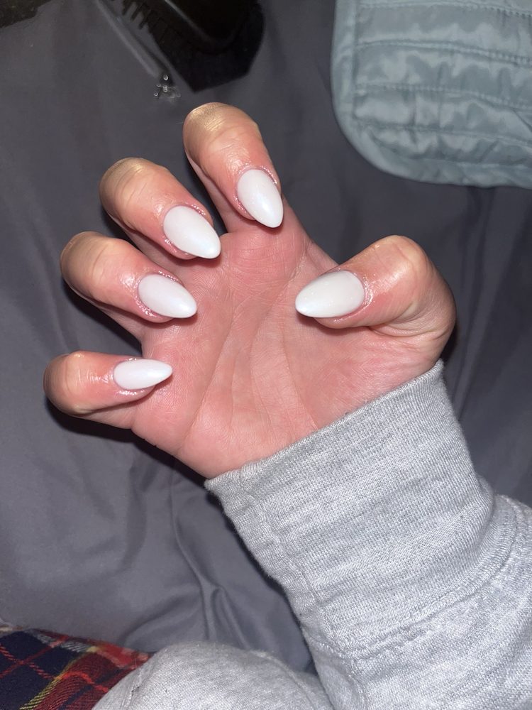 Zyng Nails Logo