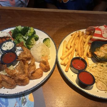 Red Lobster - Seafood Near Me - Bartonsville, Pennsylvania