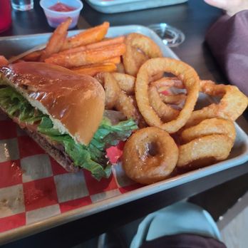 Garland Mountain Grill - Sumptuous meal; thier sweet potato fries and onion rings were great. - Breakfast & Brunch Near Me - Waleska, Georgia