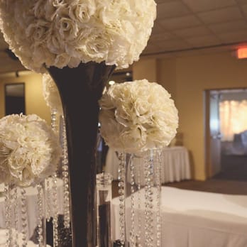 Lakeside Reflections - The Lakeside decorations. - Wedding Planning Near Me - Jeffersonville, Indiana