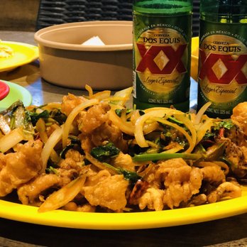 Mariscos Alfredito's - Calamari, absolutely fresh with the amazing batter that melts in your mouth. Por supuesto Dos Equis, good beer. Service was absolutely bomb - Seafood Near Me - Hermosillo, SON