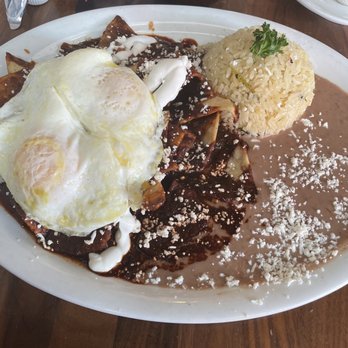 Cafe De Olla - ChilliQuiles - American Near Me - Burbank, California