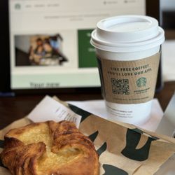 Starbucks - Vanilla Bean Pastry , Pike Place Roast coffee