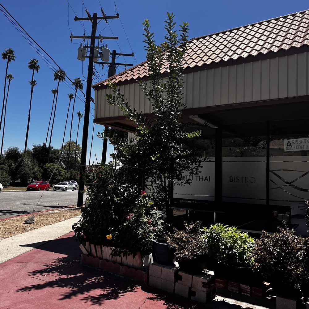 Satu Thai Bistro - Outside - Thai Near Me - Azusa, California Satu Thai Bistro - Outside - Thai Near Me - Azusa, California