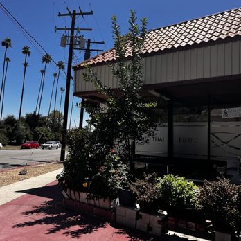 Satu Thai Bistro - Outside - Thai Near Me - Azusa, California Satu Thai Bistro - Outside - Thai Near Me - Azusa, California