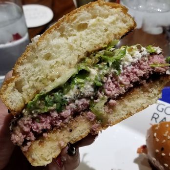 Gordon Ramsay Burger Las Vegas - Look how juicy the meat is! *bites my fist and your fist* - Burgers Near Me - Las Vegas, Nevada