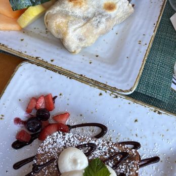 GCH Craftsman Bar - French Toast and Breakfast Burrito - Bars Near Me - Anaheim, California