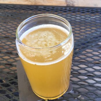 Le Tap - Alesong Wit from Eugene - Beer Gardens Near Me - Portland, Oregon