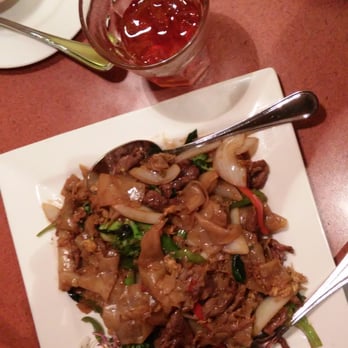 Thai Basil - Drunken noodles, nice portion, not greasy nor to spicy. - Thai Near Me - Lake Oswego, Oregon