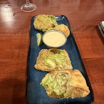 Arrowhead Ales Brewing - avocado rolls - Brewpubs Near Me - New Lenox, Illinois