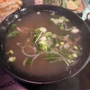 Thien Huong Restaurant - Vietnamese Near Me - Los Angeles, California