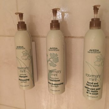 Renaissance Chicago O'Hare Suites Hotel - Jennifer Anniston endorsed shampoo and conditioner and body wash here y'all - Hotels Near Me - Chicago, Illinois