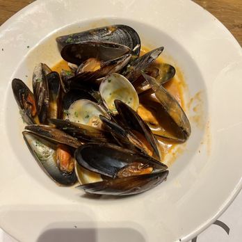 Ciutat Comtal - Muscles in marinara - Tapas Bars Near Me - Barcelona, B