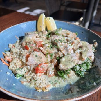 First Watch - Pesto Chicken Quinoa Bowl - Breakfast & Brunch Near Me - Woodbridge, Virginia