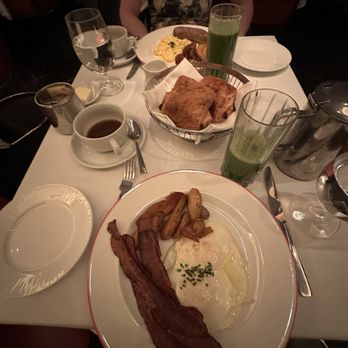 The Lambs Club - Eggs Applewood Smoked Bacon - New American Near Me - New York, New York The Lambs Club - Eggs Applewood Smoked Bacon - New American Near Me - New York, New York