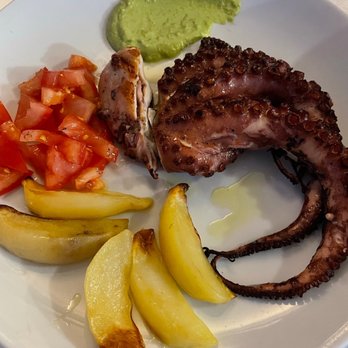 Belforte - Octopus - Seafood Near Me - Vernazza, SP