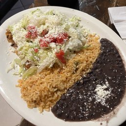 a plate of mexican food a plate of mexican food