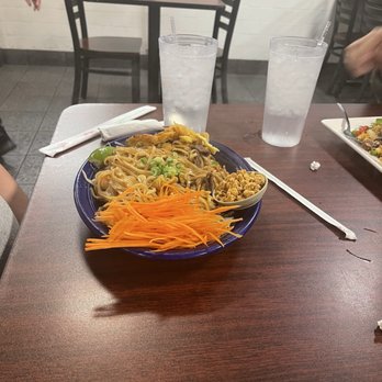 Mee Mee's Authentic Thai Cuisine - Pad Thai Bath Nut, (has all the meats) - Thai Near Me - Temple, Texas Mee Mee's Authentic Thai Cuisine - Pad Thai Bath Nut, (has all the meats) - Thai Near Me - Temple, Texas