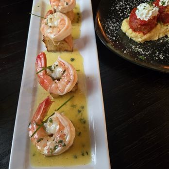 Rocco's - Shrimp Scampi Toast - Wine Bars Near Me - Towson, Maryland
