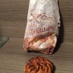 Feinbäckerei Jachalke - Makronen Törtchen ala Jachalke und diese schmecken mir mittlerweile schon 30 Jahre lang. Einfach lecker.