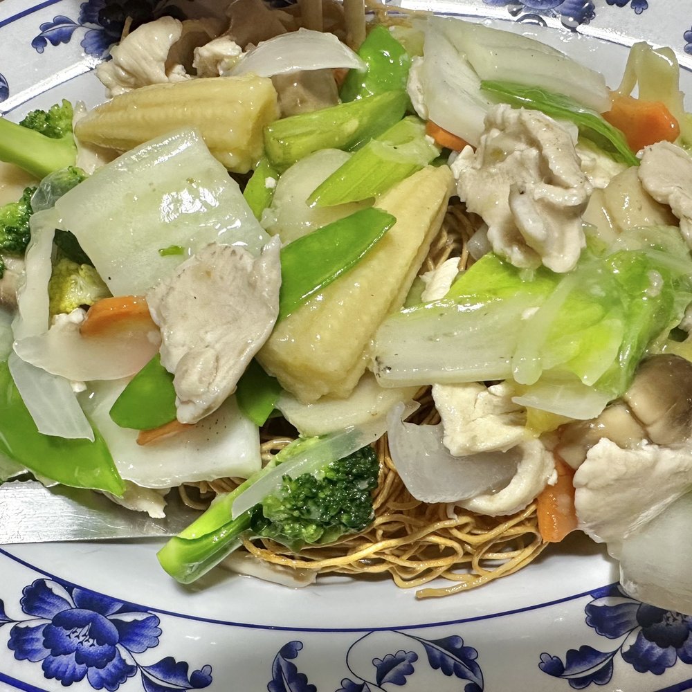 Mekong Authentic Vietnamese Cuisine - Chicken with crispy egg noodles - Vietnamese Near Me - Sandusky, Ohio Mekong Authentic Vietnamese Cuisine - Chicken with crispy egg noodles - Vietnamese Near Me - Sandusky, Ohio