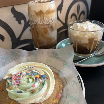 Goddess and the Baker, 33 S Wabash-Millennium Park - Confetti Cookie, Tiramisu Cold Foam Latte, Dolce Latte - Coffee & Tea Near Me - Chicago, Illinois