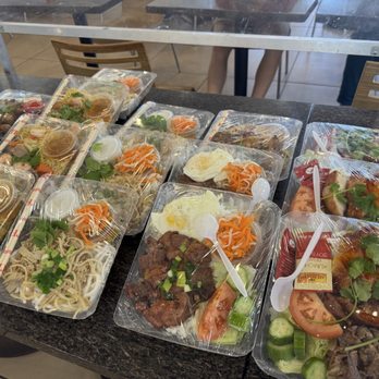 Banh Mi Che Cali - Vietnamese Near Me - Alhambra, California