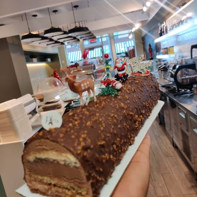 Paris Oven Bakery by null