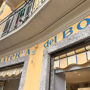 Gelateria del Borgo - Outside of store - Ice Cream & Frozen Yogurt Near Me - Bellagio, Colorado