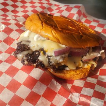 The Munchie Mobile - Greco Smash Burger - Food Trucks Near Me The Munchie Mobile - Greco Smash Burger - Food Trucks Near Me
