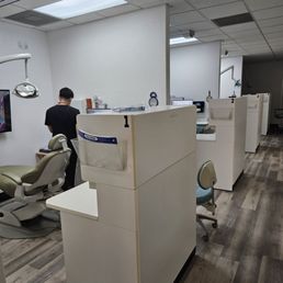 CURTIS LE, DDS - JADE RIVER DENTAL - Updated September 2025