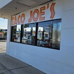 Taco Joes - Outside