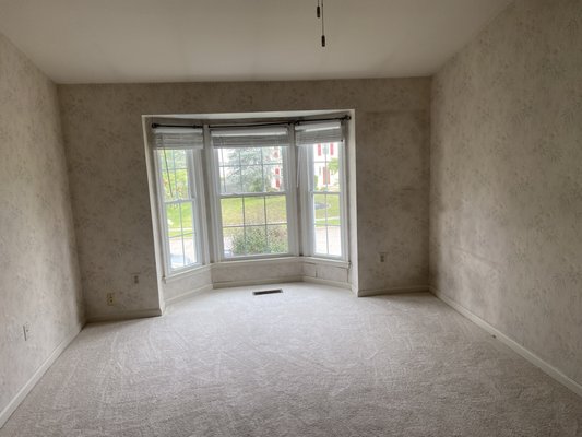 Velásquez Cleaning Company Logo