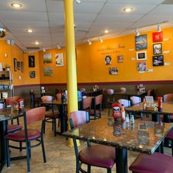 The Wooden Spoon - Indoor seating