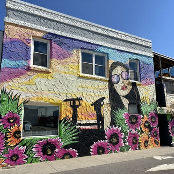 Crush and Grind - Wine Bars Near Me - Carolina Beach, North Carolina