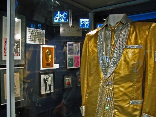 Graceland by null