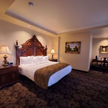 Davenport Hotel, Autograph Collection - King size bed. - Hotels Near Me - Spokane, Washington Davenport Hotel, Autograph Collection - King size bed. - Hotels Near Me - Spokane, Washington