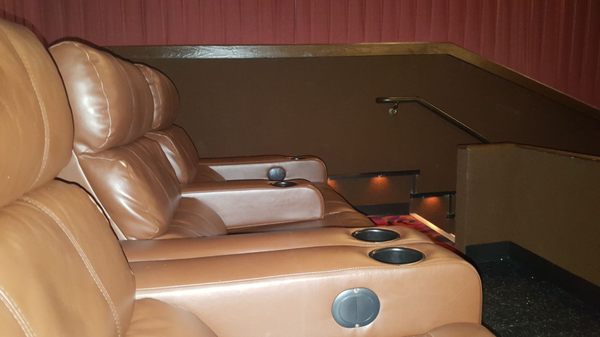 Cinemark Southpark Meadows 30 Photos 132 Reviews Cinema 9900 S Ih 35 Service Rd Sb Austin Tx United States Phone Number Yelp