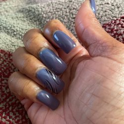 Millennium Nail Salon - Mood polish (cold)