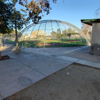 Van Nuys Recreation Center - Recreation Centers Near Me - Van Nuys, California Van Nuys Recreation Center - Recreation Centers Near Me - Van Nuys, California