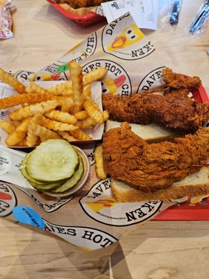 Dave's Hot Chicken by null