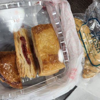 Delicias Cuban Bakery - Guava Pastry, my favorite! - Bakeries Near Me - Lake Worth, Florida