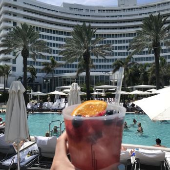 La Côte - Rose sangria - Mediterranean Near Me - Miami Beach, Florida La Côte - Rose sangria - Mediterranean Near Me - Miami Beach, Florida
