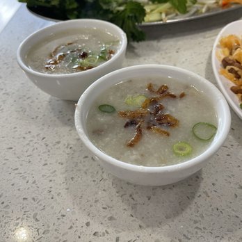 Bo 7 Mon - a bowl of congee and two bowls of soup - Vietnamese Near Me - Toronto, Ontario