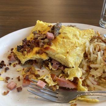 Bump's Family Restaurant - *Dakota Omelette - American Near Me - Glencoe, Minnesota