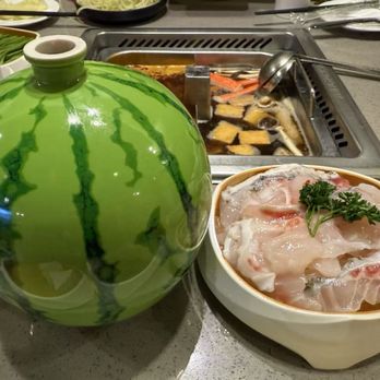 Haidilao Hotpot Flushing - Hot Pot Near Me - Flushing, New York